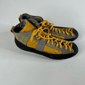 Asolo Men’s Mid-Top Climbing Shoes Size 7.5